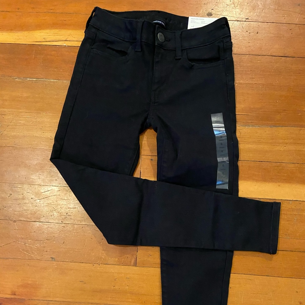 Black skinny jeans that are also jeggings